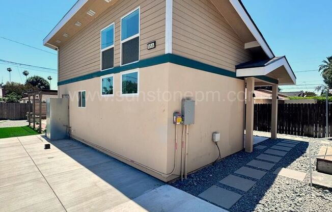 2 Bedroom, 1 bathroom