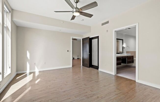 2 beds, 2 baths, $2,195, Unit Unit 102