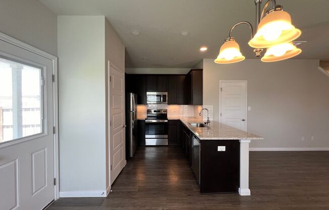 3 beds, 2 baths, $1,325, Unit 644 Heathers Way