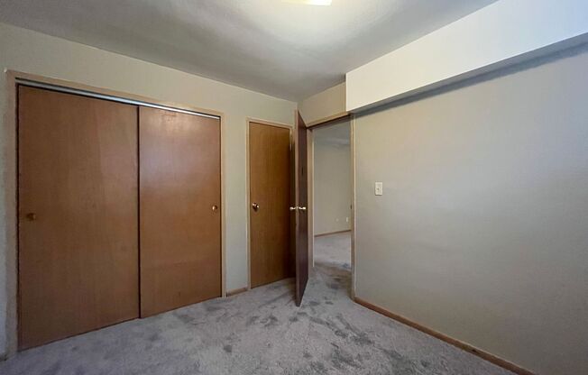 1 bed, 1 bath, 356 sqft, $915, Unit 8