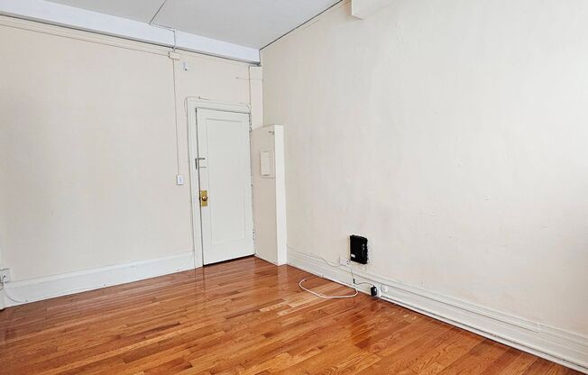 Studio, 1 bath, 240 sqft, $1,050, Unit 111A