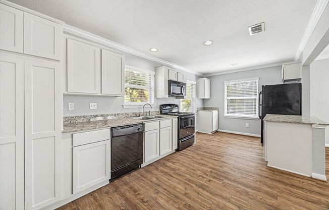 1548 Ashland