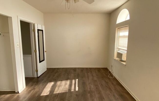 3 beds, 1 bath, 1,500 sqft, $1,800, Unit #2