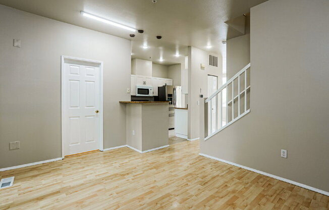2101 NW PACIFIC ELM DR