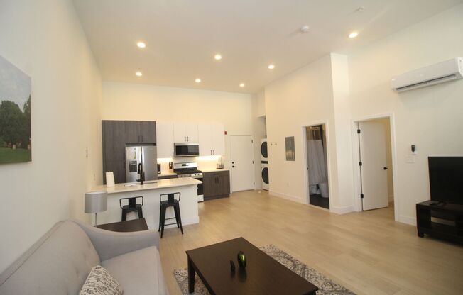 1 bed, 1 bath, $1,825, Unit Unit 6