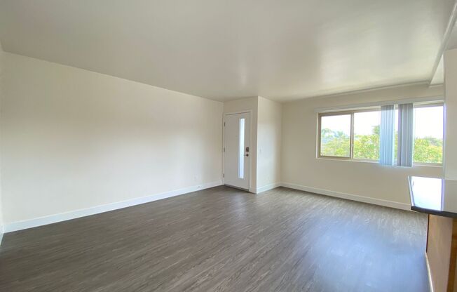 1 bed, 1 bath, 671 sqft, $2,425, Unit E-220