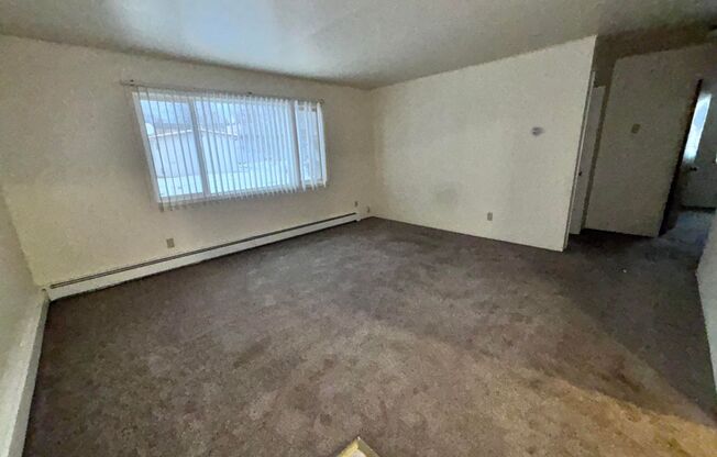 2 beds, 1 bath, 900 sqft, $1,450, Unit Unit 3