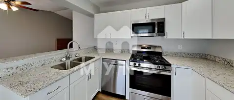 2269 LOS FELIZ ST