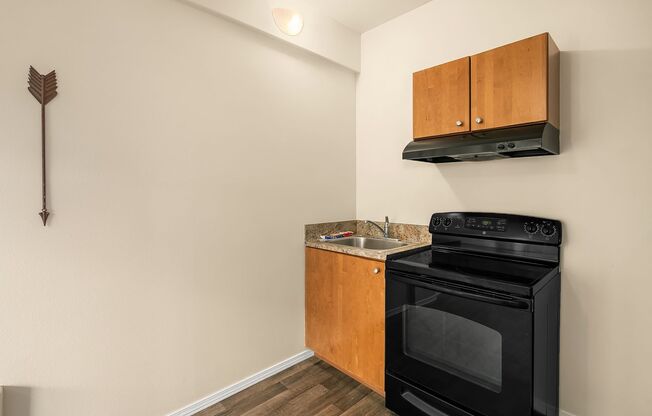 Studio, 1 bath, 264 sqft, $1,425, Unit 7E