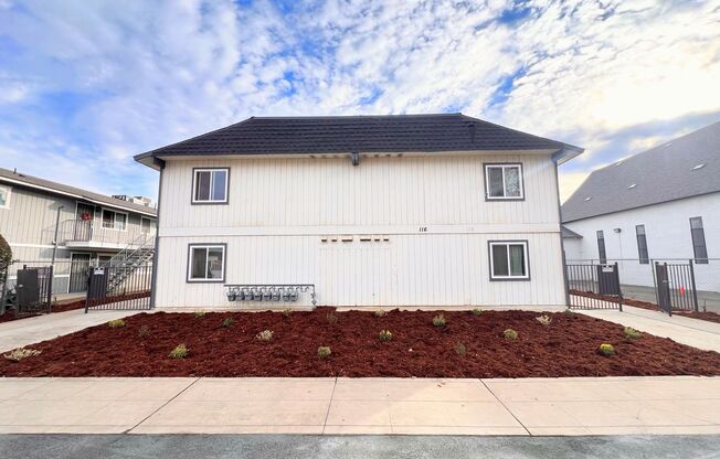 116 N Yosemite Ave