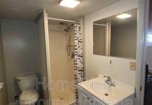724 STRAND AVE