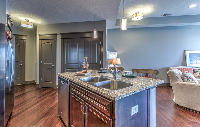 1 bed, 1 bath, 677 sqft, $1,425, Unit B - 1004 Unit 108 - A780 Lake View