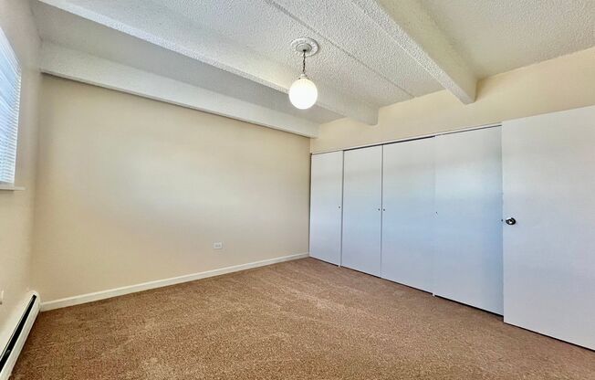 Wonderful End Unit One Bedroom Apartment