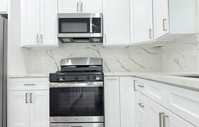 Chic Modern Living in Panorama City – 4 Bed, 4 Bath New Build