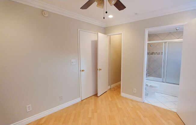 2 beds, 2 baths, 930 sqft, $2,550, Unit 208