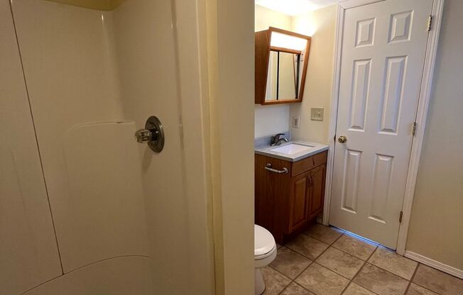 Studio, 1 bath, 450 sqft, $695, Unit 900 Market