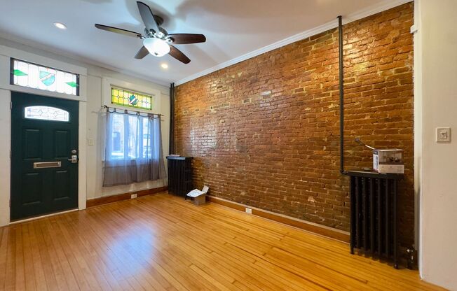 Charming 2 Bedroom/2.5 Bathroom Townhome in Upper Fells Point, Baltimore, MD!