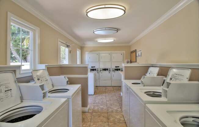 Laundry Center at Sunnyvale Town Center, California