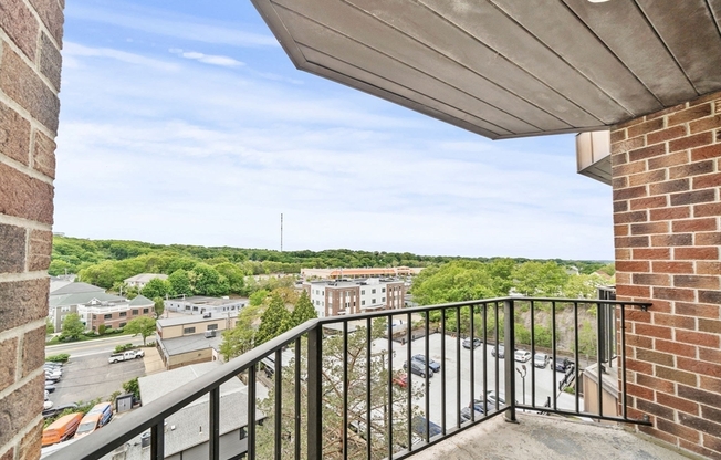 2 beds, 2 baths, 800 sqft, $2,500, Unit 602