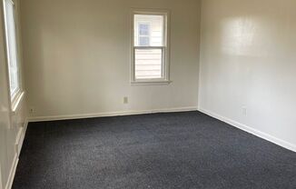 3 beds, 1 bath, $1,250