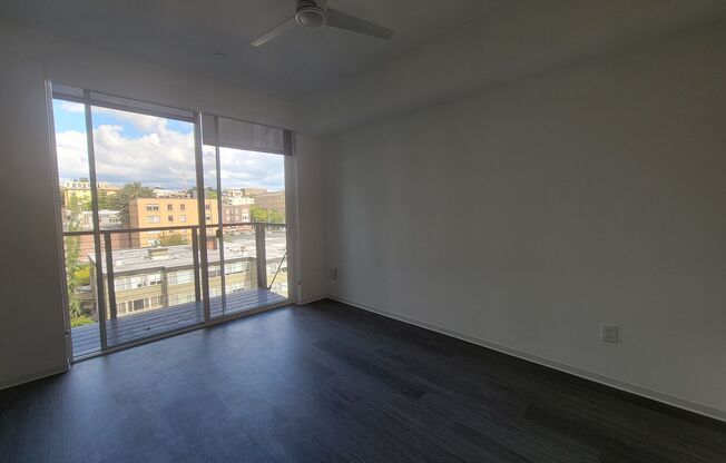 Studio, 1 bath, 263 sqft, $1,490, Unit 521