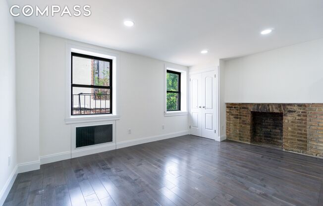 400 E 9 ST