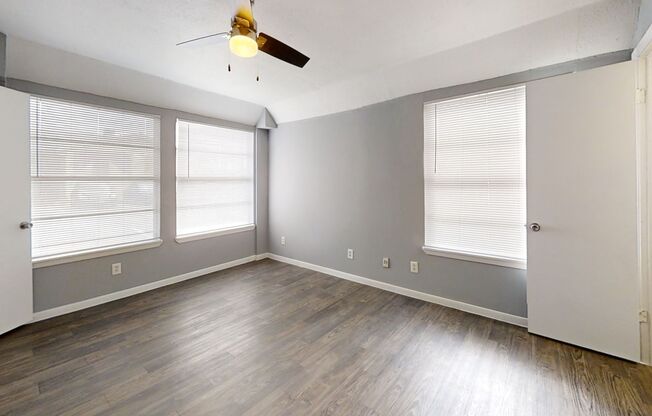 1 bed, 1 bath, 720 sqft, $999