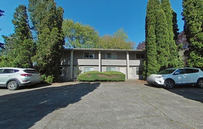 2 Bedroom 4-Plex ~ South Corvallis ~ Small Pet Friendly