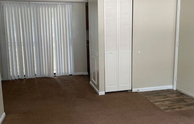 1 bed, 1 bath, 640 sqft, $990, Unit 177K