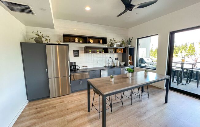 Studio, 1 bath, 460 sqft, $1,695, Unit 328
