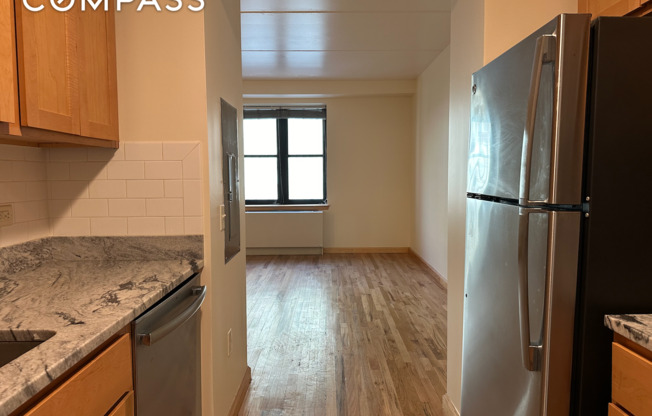 1 bed, 1 bath, $2,337, Unit 11E