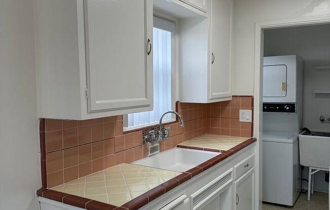 1 bed, 1 bath, $1,850, Unit 3041