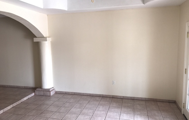 3 beds, 2 baths, $1,395