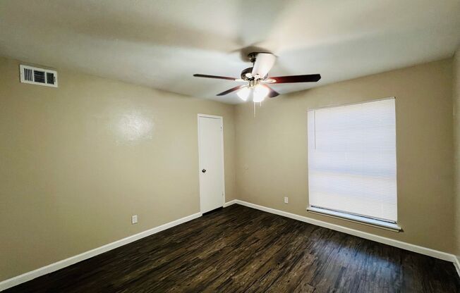 1 bed, 1 bath, 666 sqft, $1,175, Unit 1-230