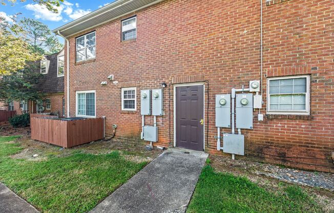 1 bed, 1 bath, $900
