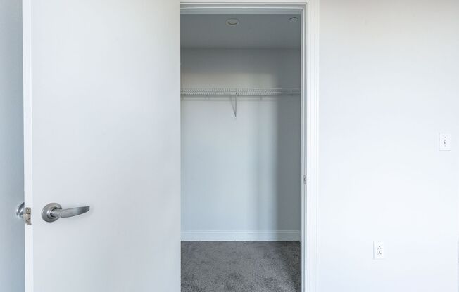 1 bed, 1 bath, 660 sqft, $1,753, Unit 320