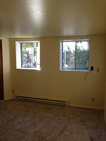 1021/1031/1031 1/2 Mill St