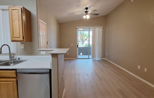 1 bed, 1 bath, $1,200