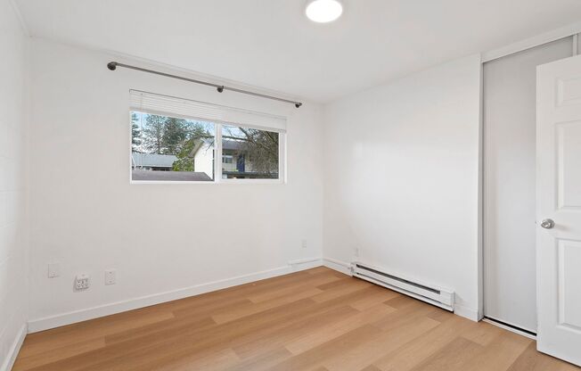 3 beds, 1 bath, 864 sqft, $1,750, Unit 40