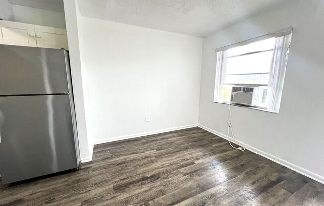 2 beds, 1 bath, 750 sqft, $1,875, Unit 5250-4