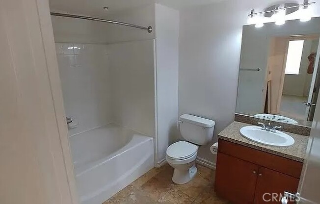 2 beds, 2 baths, 1,240 sqft, $3,750, Unit 450