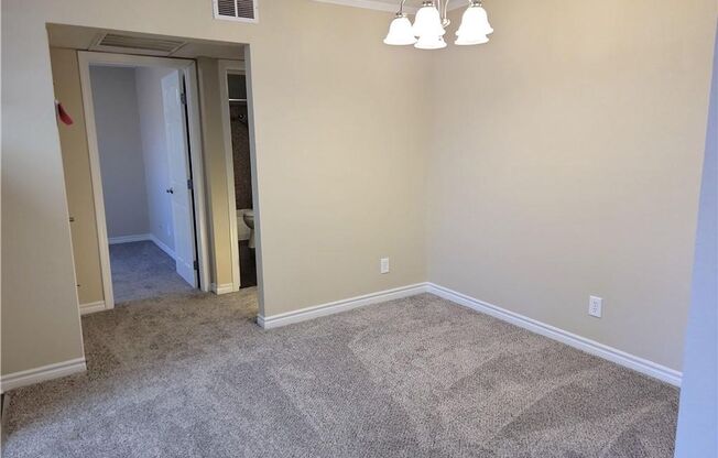 Adorable unit in Bella Vita community!