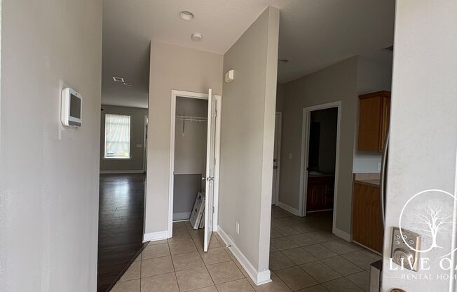 FALL MOVE-IN SPECIAL: $500 OFF 1st MONTH'S RENT!**