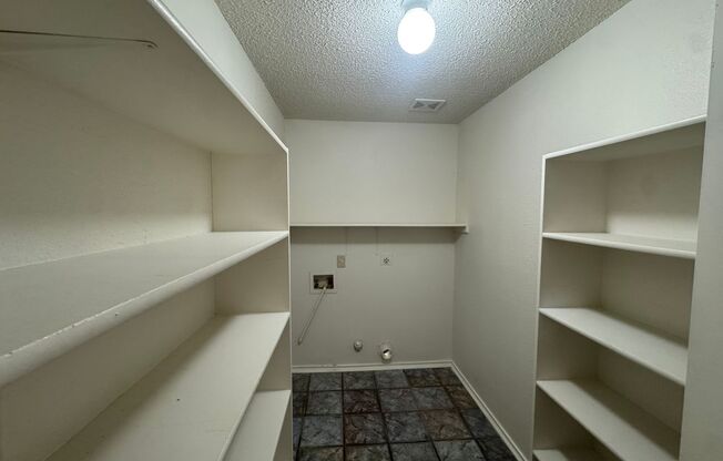 **$1449/MONTH-18 month lease**$1525/MONTH-12 month lease** Single Family Home in Medical Center