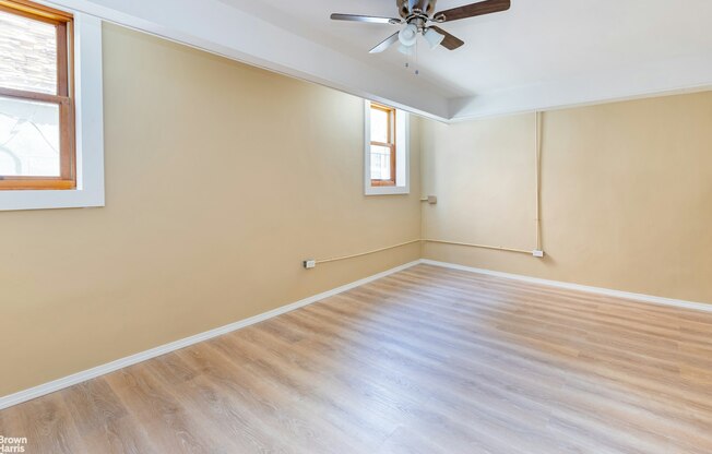 121 72 ST