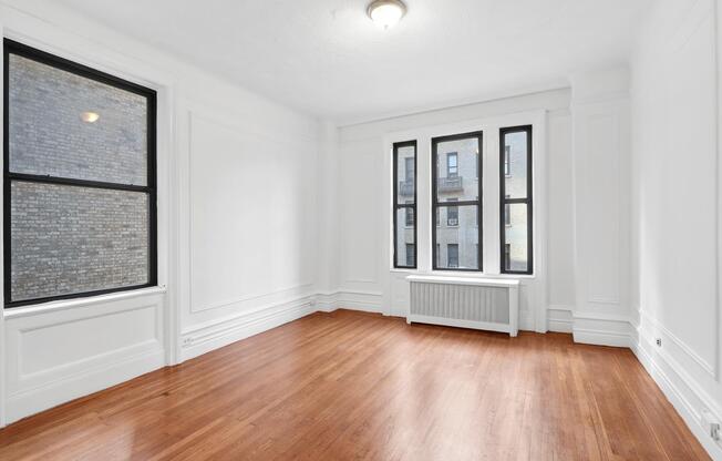347 W 55 ST