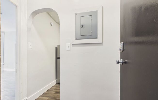 Studio, 1 bath, 400 sqft, $825, Unit 1700 N 2nd #8