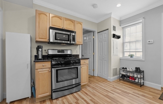 11 COLUMBIA RD