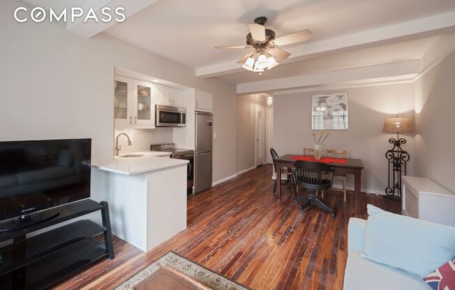 1 bed, 1 bath, $3,400, Unit 611