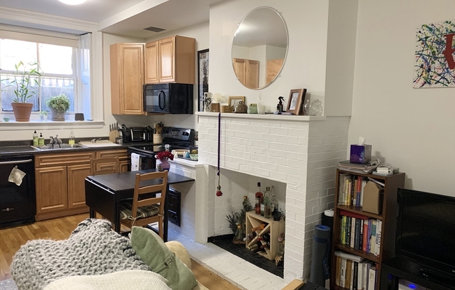 139 BEACON ST